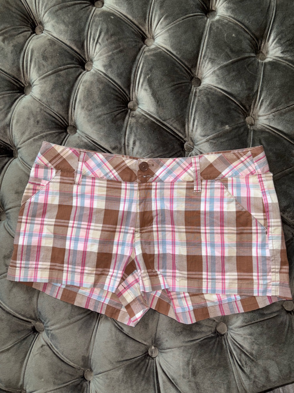 Y2K plaid shorts